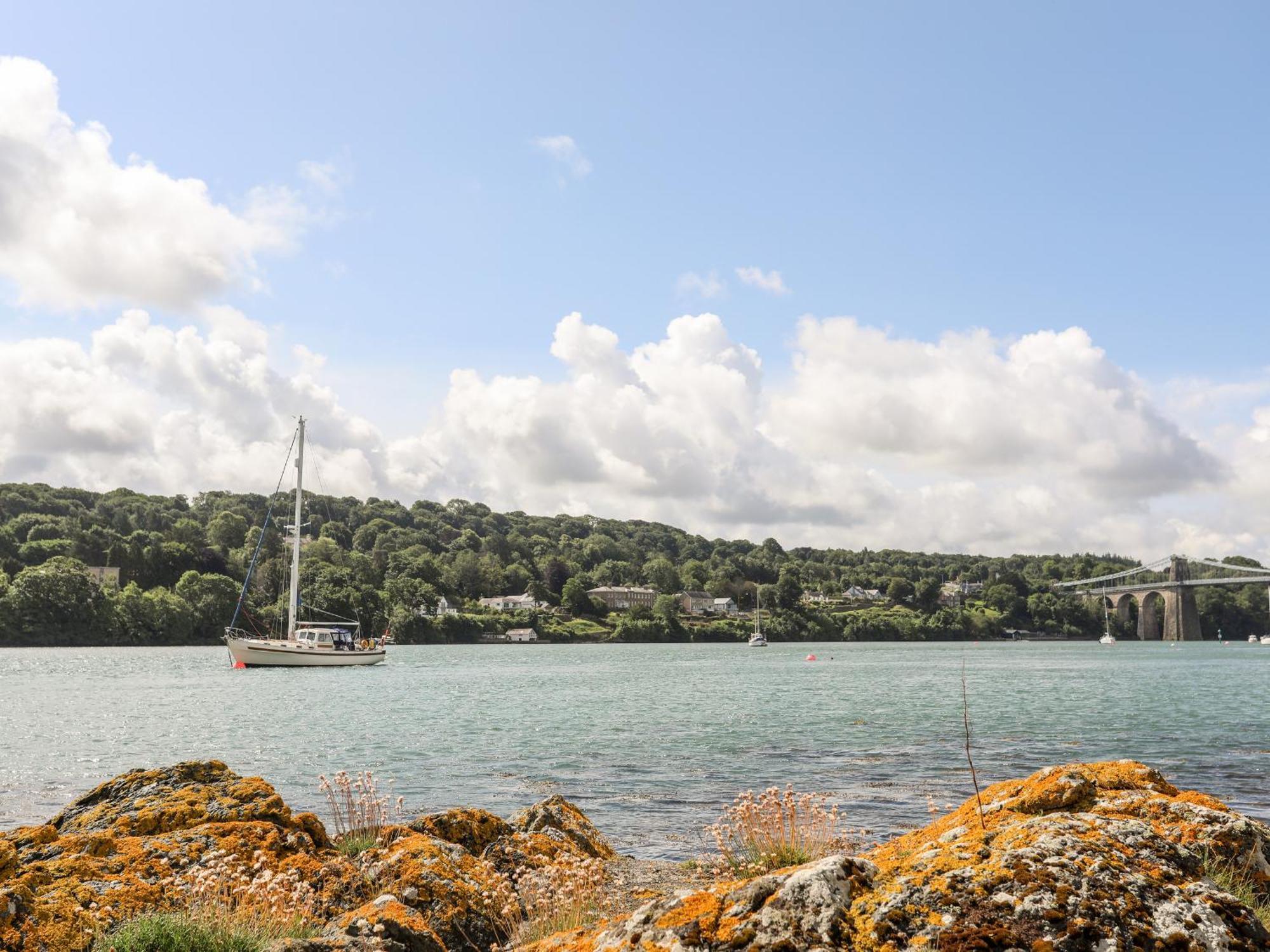 Ynys Faelog Cottage Менай Бридж Екстериор снимка