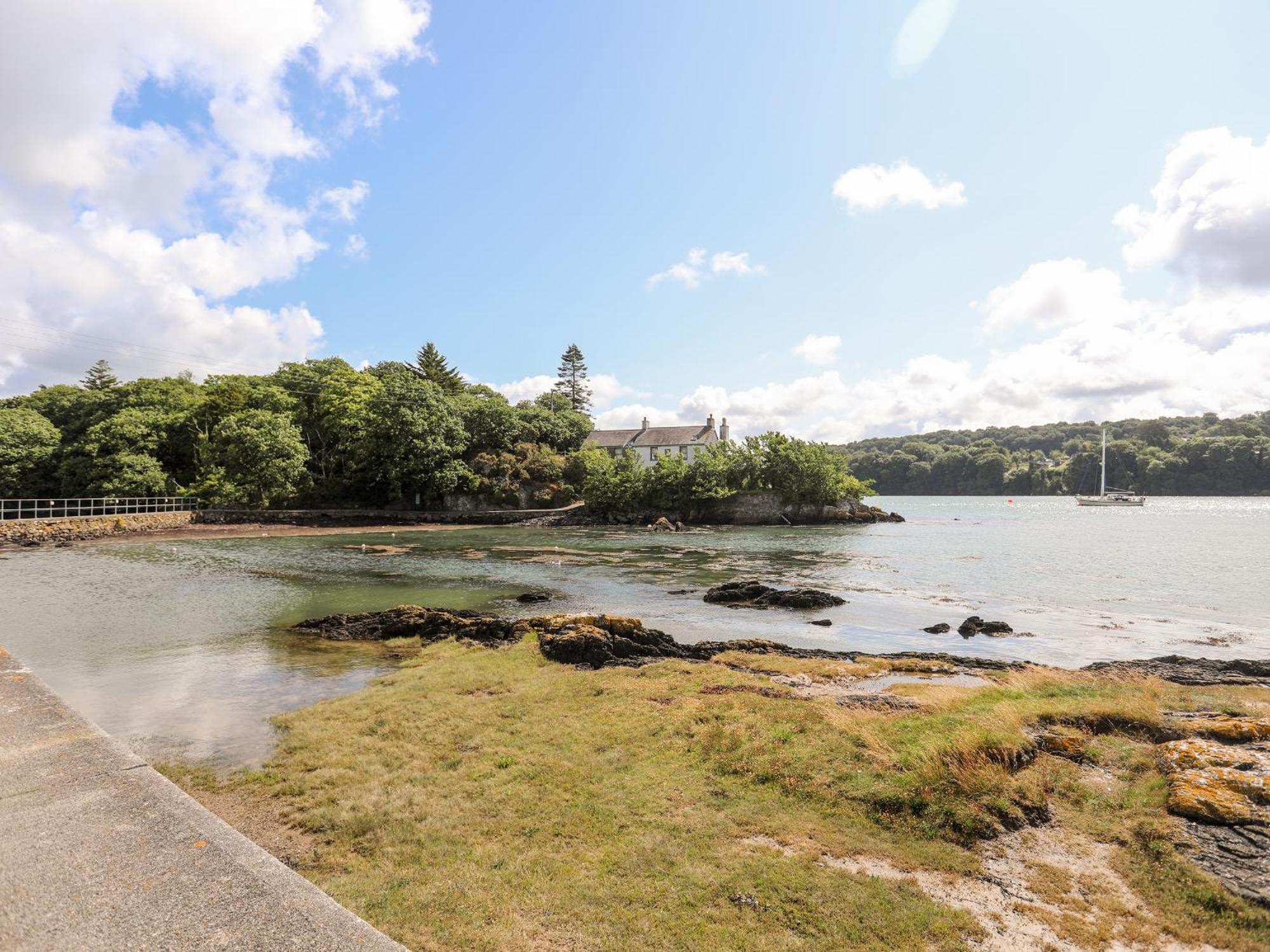 Ynys Faelog Cottage Менай Бридж Екстериор снимка